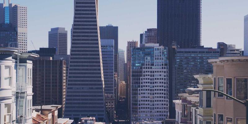 P4可编程数据平面：重塑下一代数据中心交换架构的设计灵感与技术实践